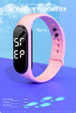 Non-Bluetooth Fitness Tracker Pedometer Watch Step Counter Calorie Vibrate Alarm Fitness Watch IP65 Water Resistance Sports Digital Watch